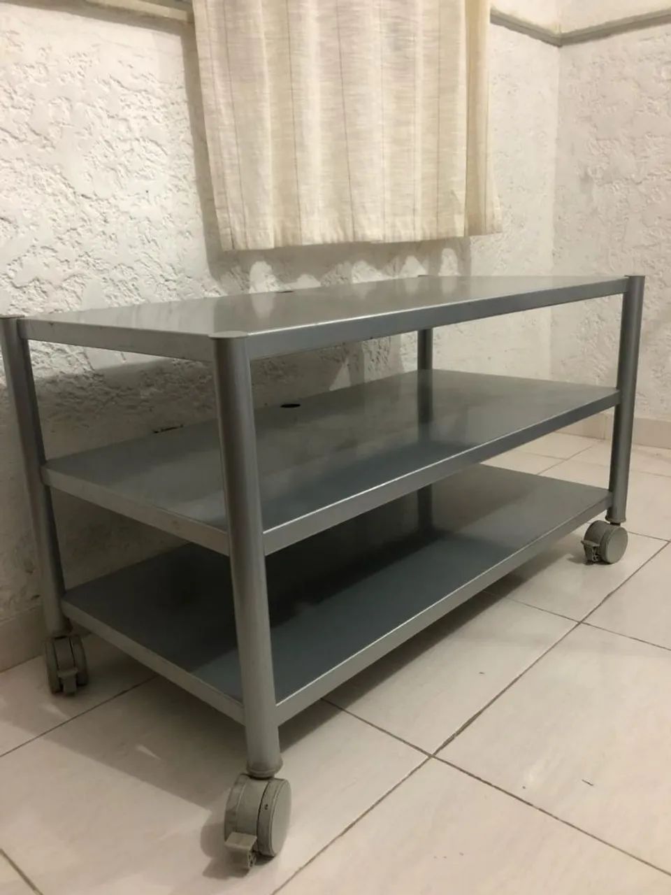Carrinho de serviço com rodas articuladas"LEIA"