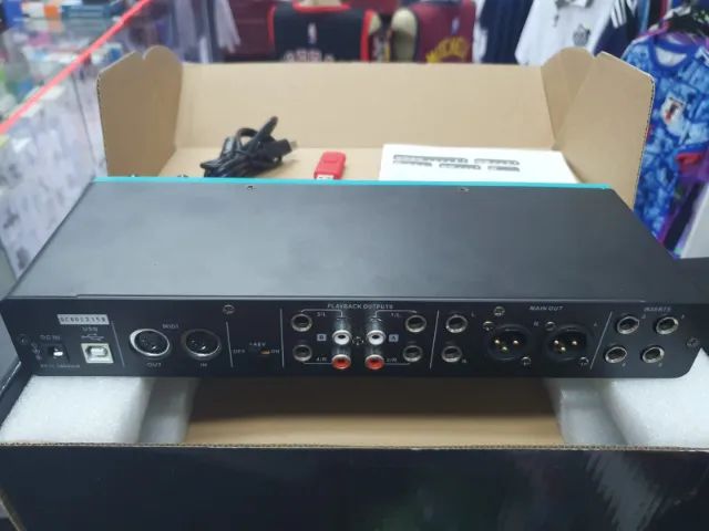 Interface de áudio U-Phoria UMC404HD 100V/240V 2ª geração - Foto 5