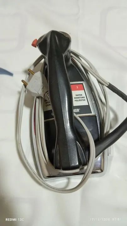 Ferro de passar roupa Black & Decker - Foto 3