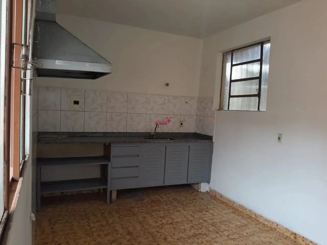 Loja com kitnet para locação, no bairro Santo Antônio em Viçosa - MG. - Foto 9