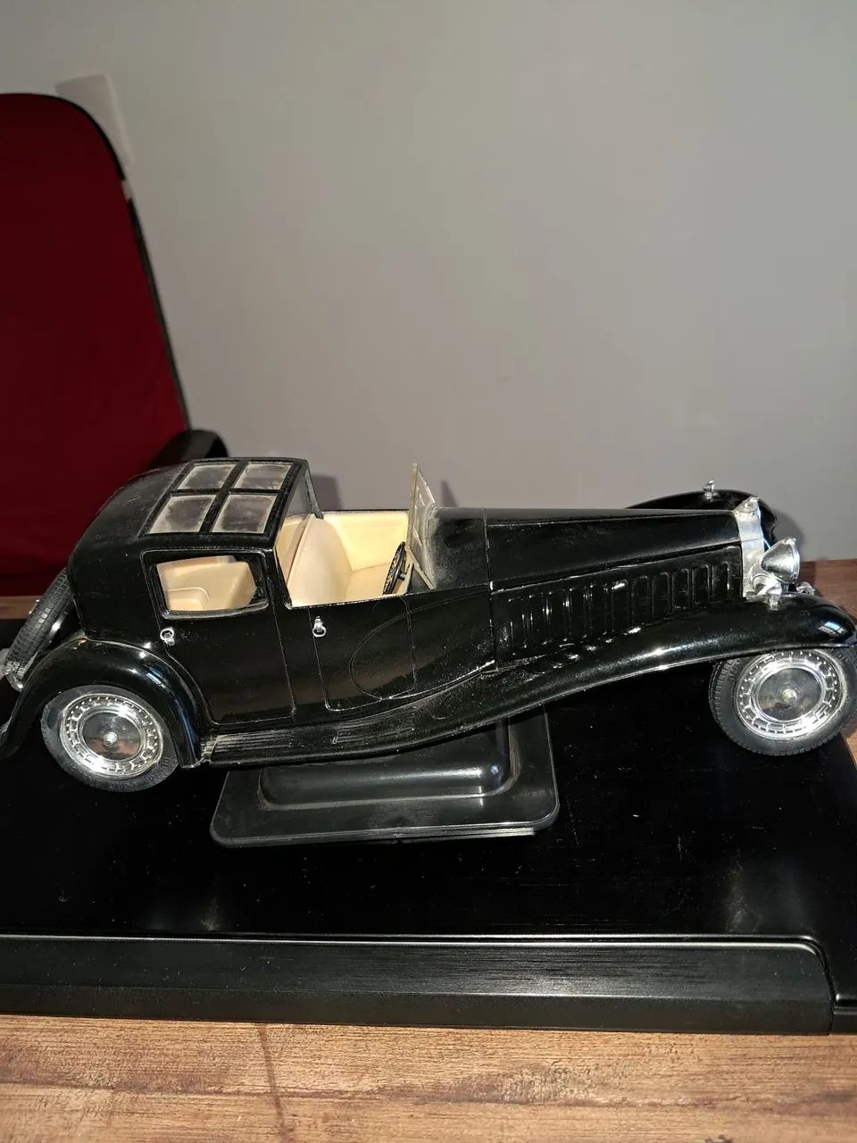Miniatura de carro Bugatti Royale 1:18 - Foto 4