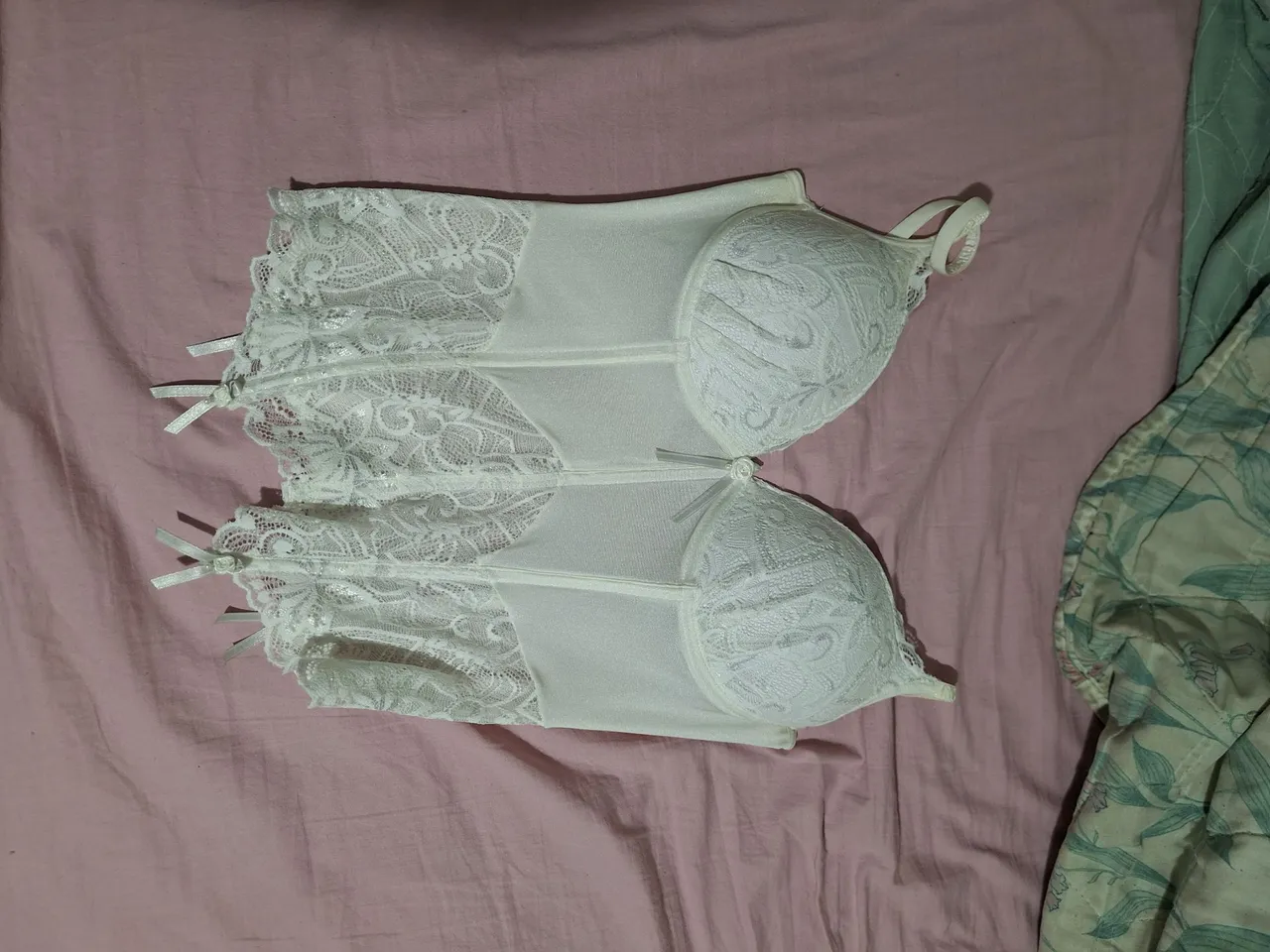 corset branco de renda com flores
