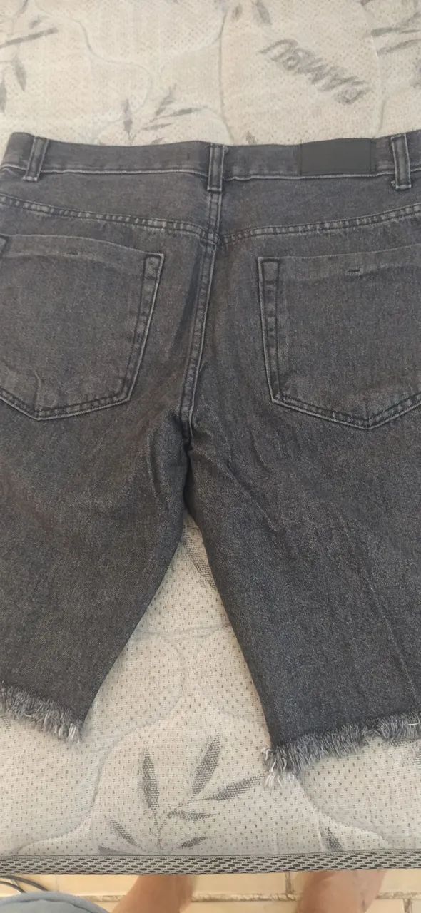 Bermuda Jeans Destroyed Preto - Conforto e Estilo - Foto 4
