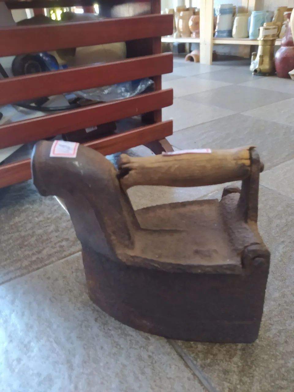 Ferro de Passar Antigo - Colecionador - Foto 4