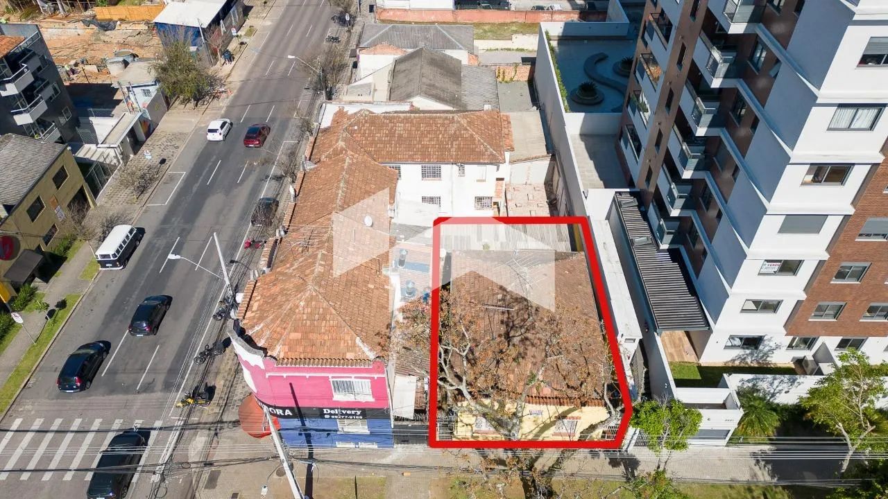 Terreno com Construção em Localização Privilegiada - Próximo à Ligga Arena - Foto 5