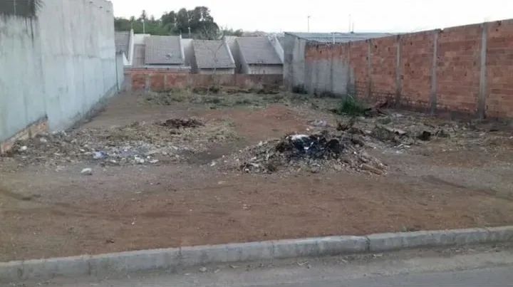 Lote 360m (Asfalto, Agua) Residencial  Itaipu