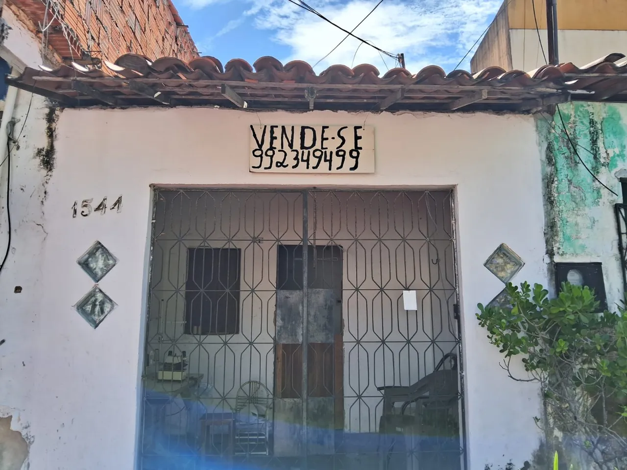 Vende-se casa 