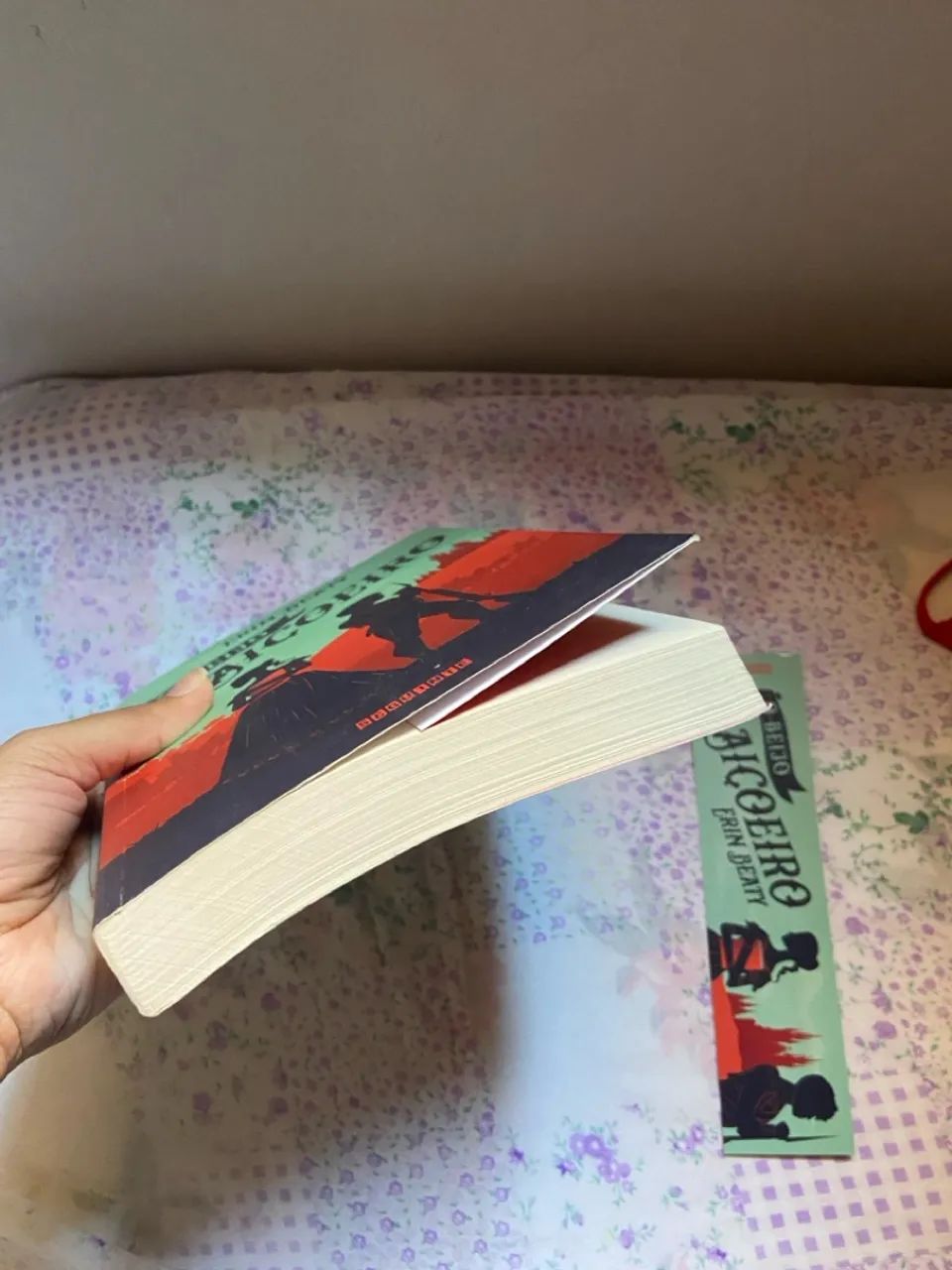 O Beijo Traiçoeiro - Erin Beaty - Foto 3