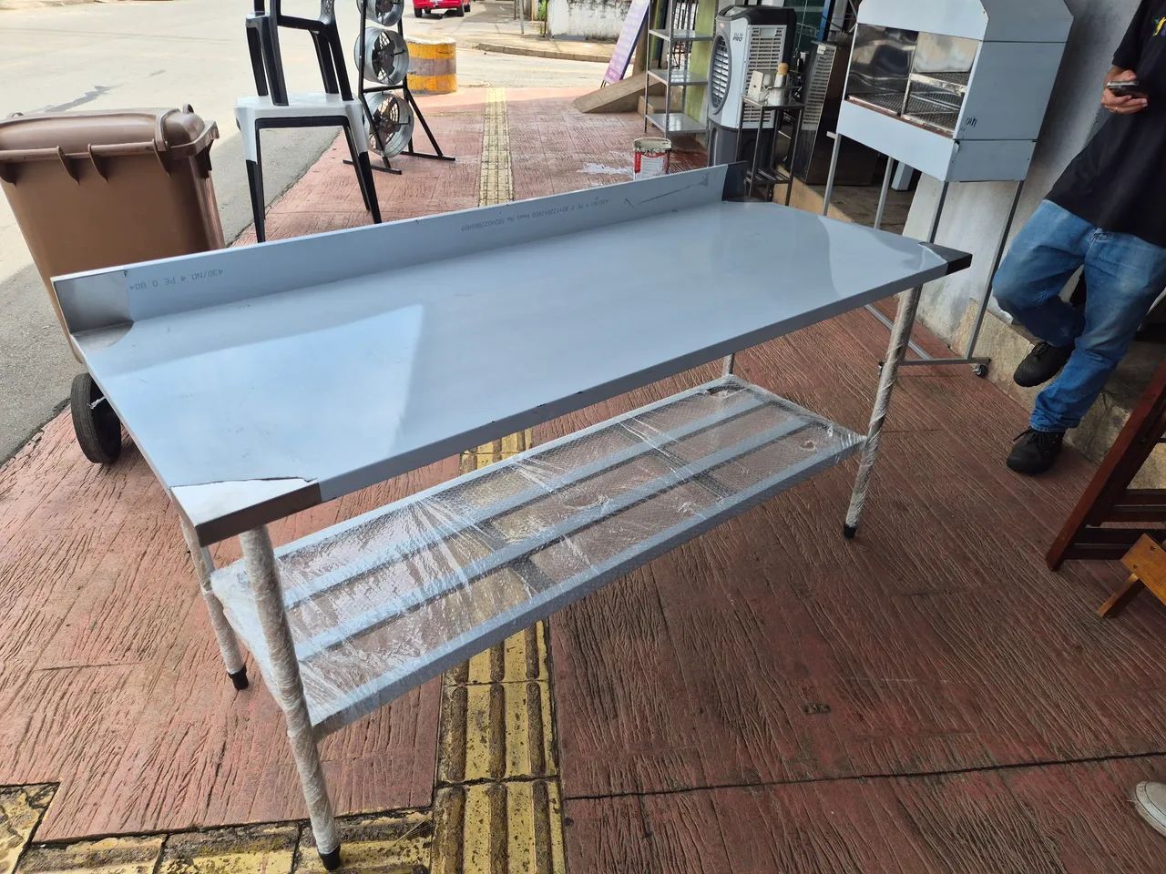 Mesa de aço inox com ressalva para comércio 180x70 - Foto 2
