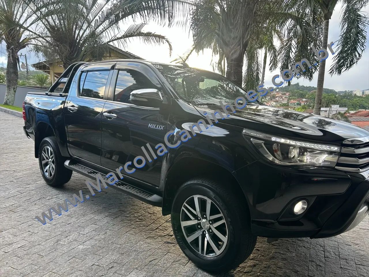 Hilux SRX