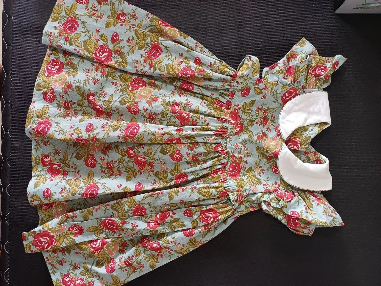 Conjunto Macacão Carter's Bebê - Unissex - Tam. 1 ano e Vestido Floral Tam.  1 ano - Foto 2