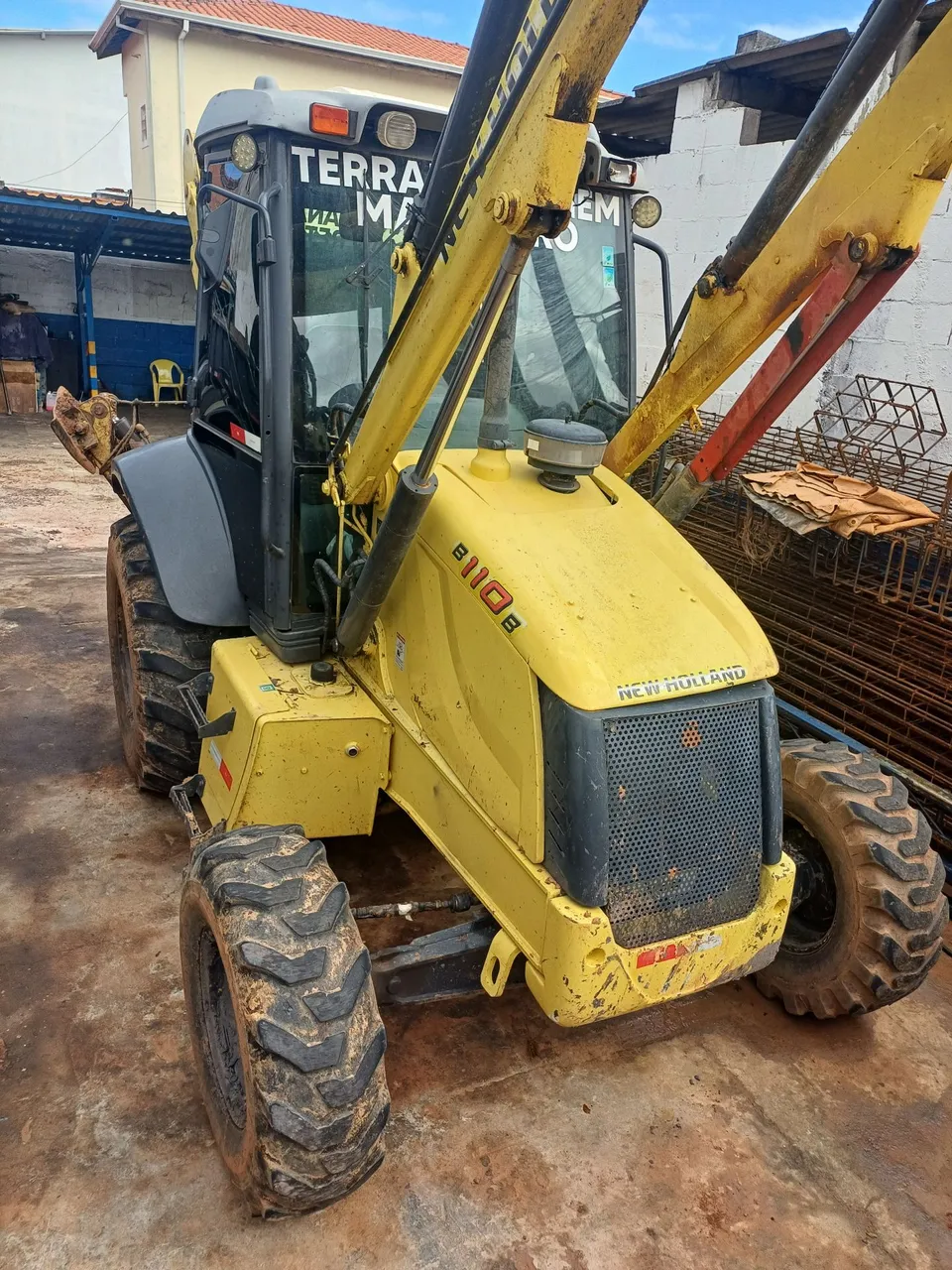 Minicarregadeira New Holland B110B
