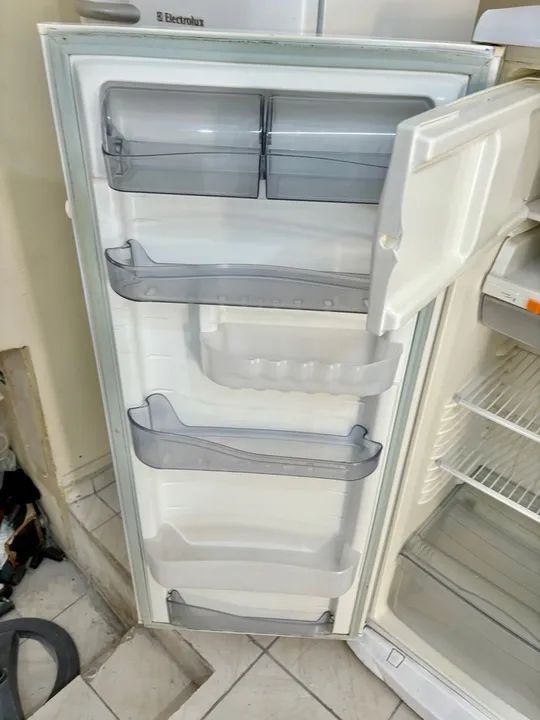 Geladeira consul , geladeira pequena , geladeira barata  - Foto 6