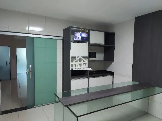 Casa - Perfeita Localização - 4 Suítes- Grande Espaço Interno - 250m2- Sombra - Capim Maci