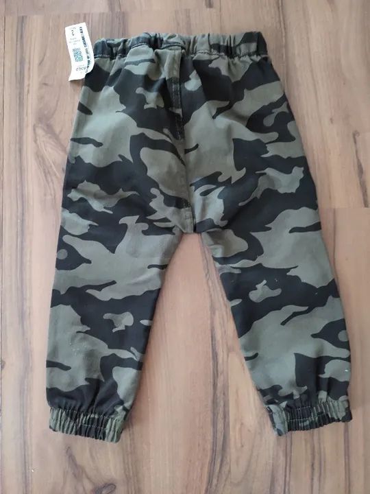 Calça infantil camuflada Tamanho 2 anos  Nova -   valor da loja 79,90  - Foto 4