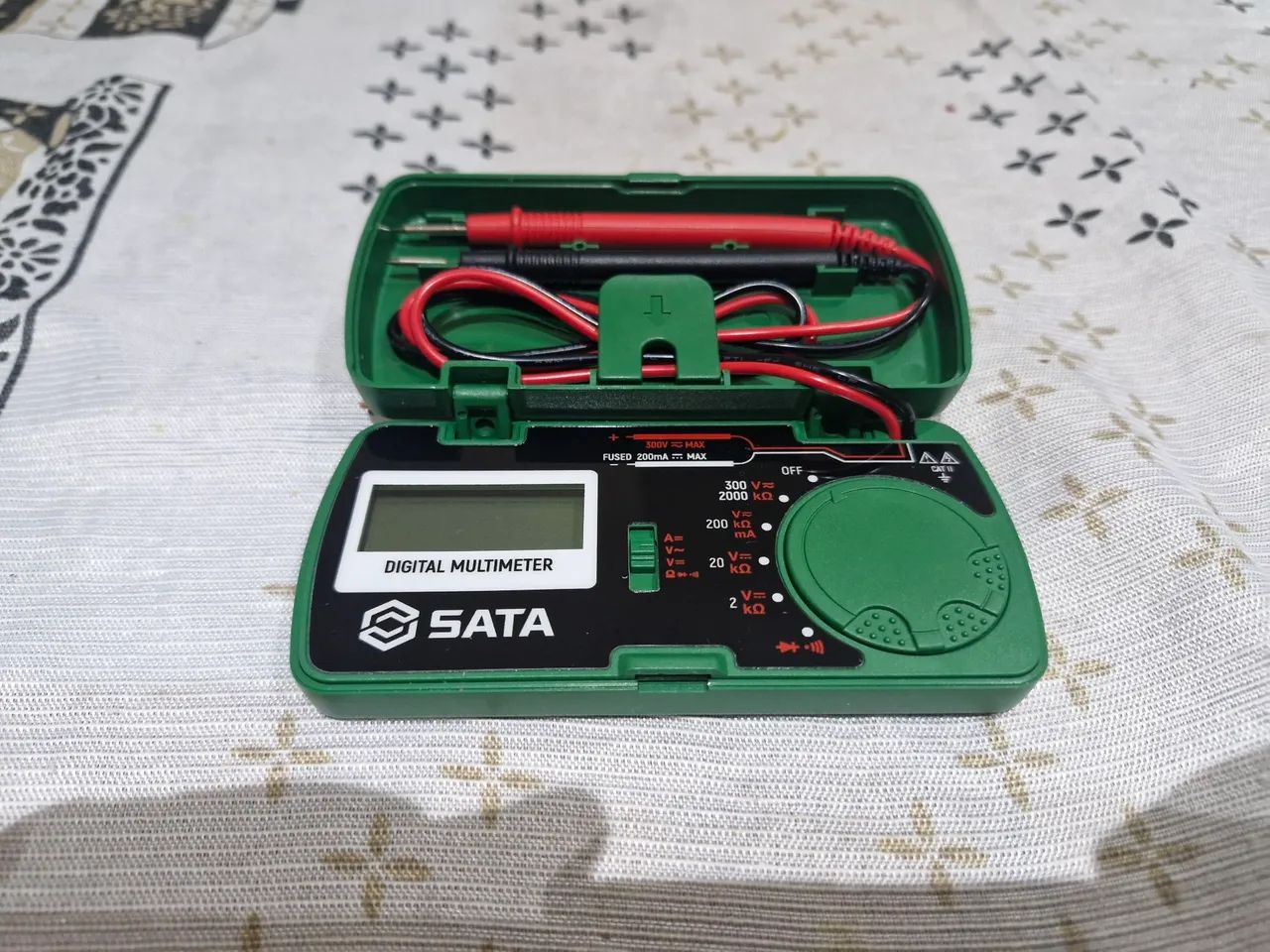Multimetro digital Sata