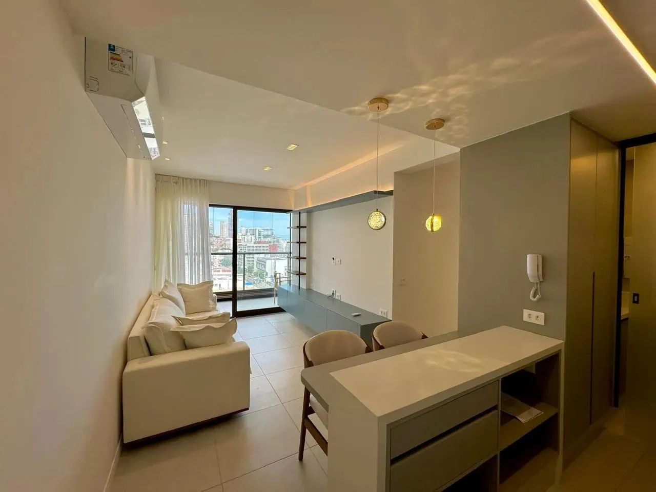 Apartamento a venda na barra com 2 quartos mobiliado e vista mar lateral no nau barra - Foto 2