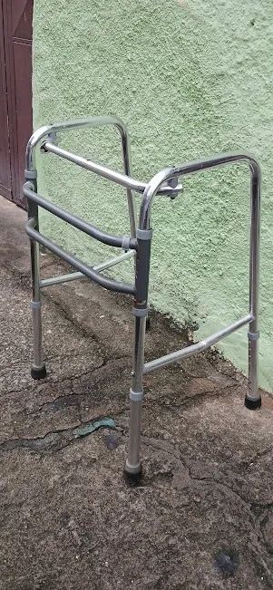 Andador para idosos - Foto 2