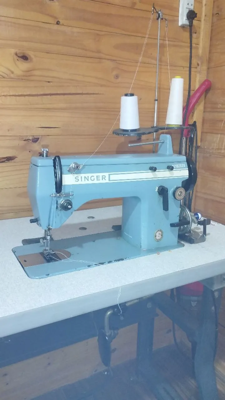 Máquina de costura Singer industrial