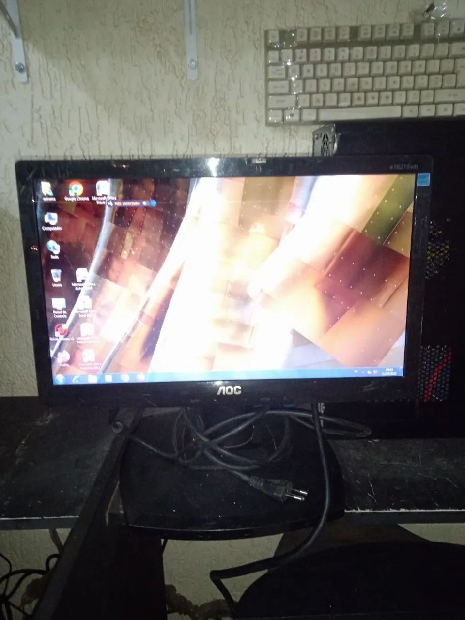 Monitor AOC led 17 polegadas completo 65126765192706124