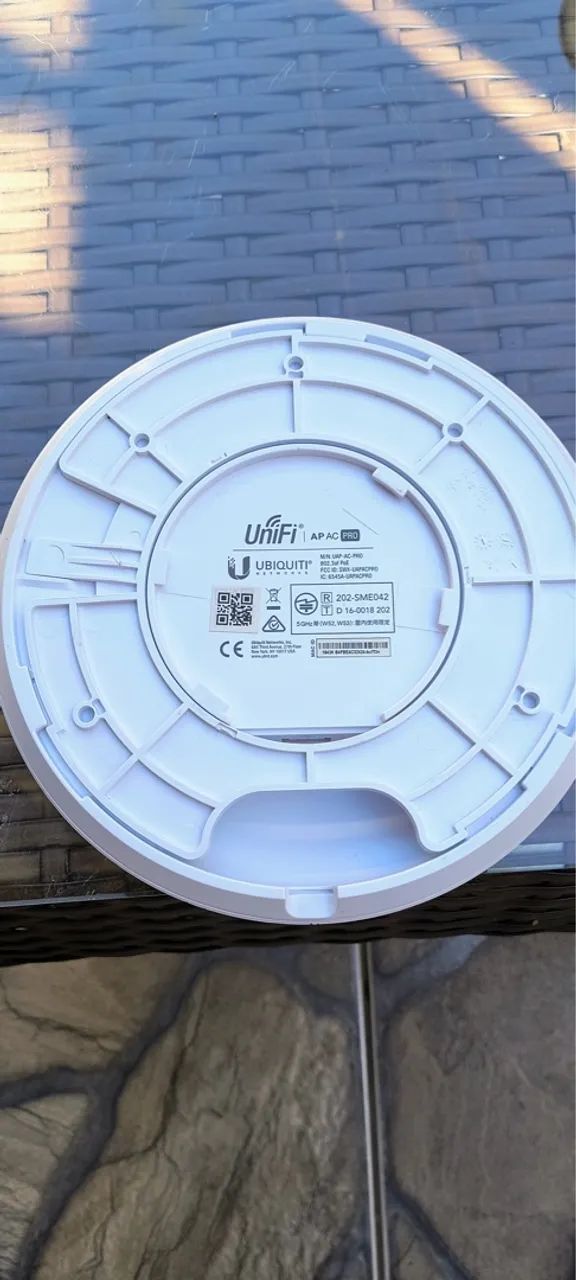 Roteador Wi-Fi UniFi AP AC Pro