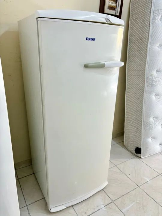 Geladeira consul , geladeira pequena , geladeira barata  - Foto 2