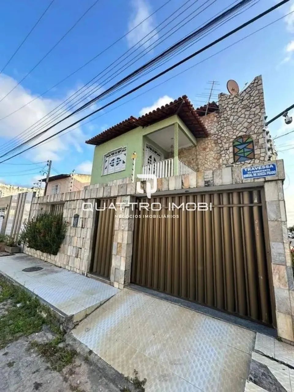 Casa Com 4 Quartos 1 Suítes Dependência Completa E Pontos Comerciais No AeroportoDoris::0u - Foto 2