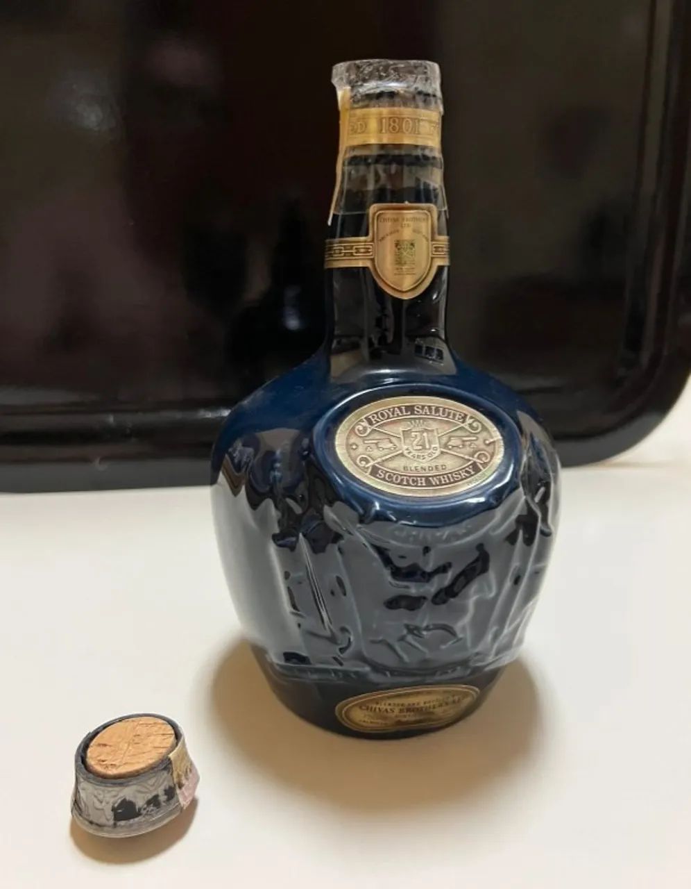 COLECIONADOR GARRAFA Royal Salute é uma marca de whisky produzida pela Chivas Brothers - Foto 2