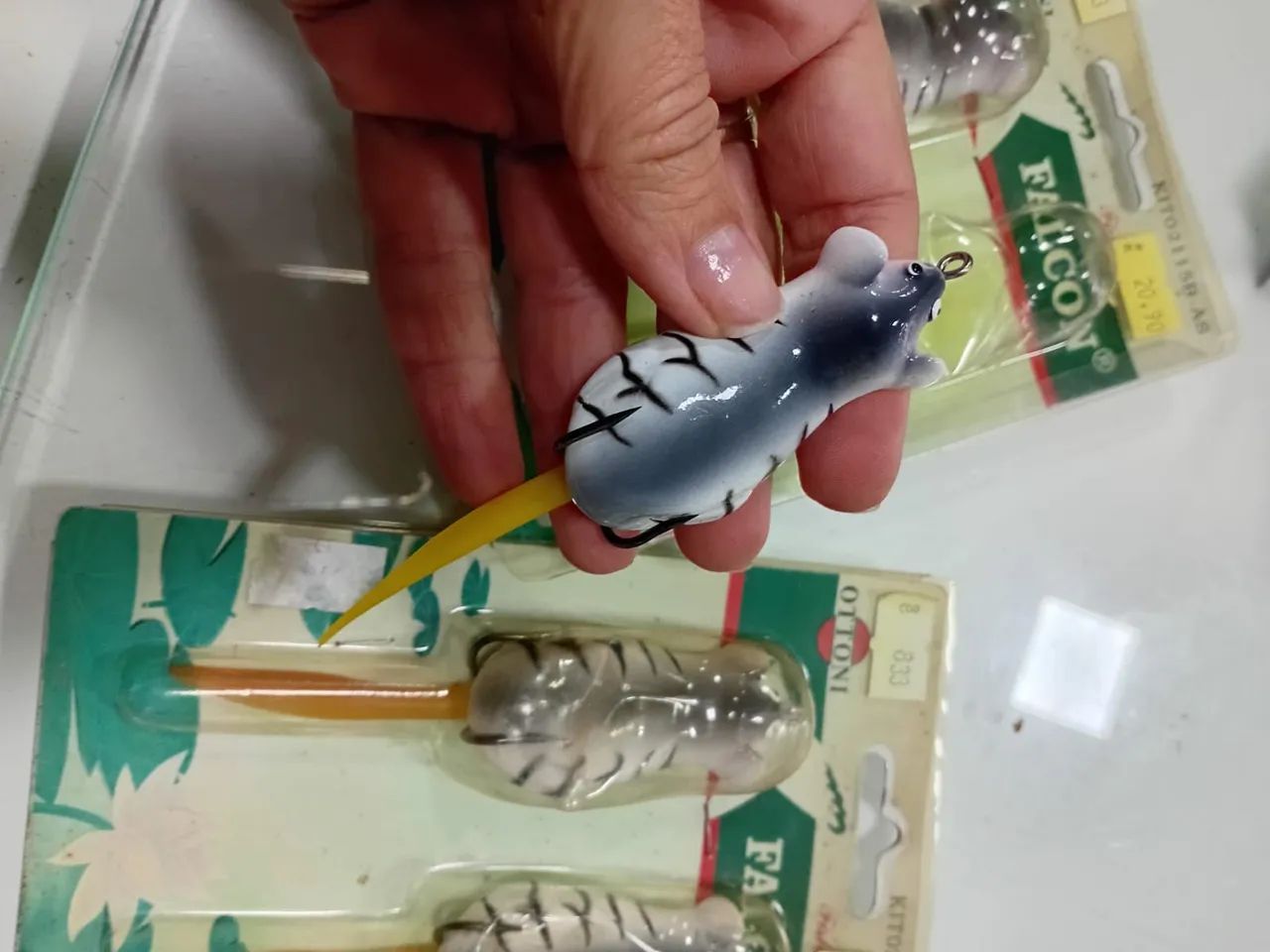 Isca Artificial Falcon Kitto Mouse