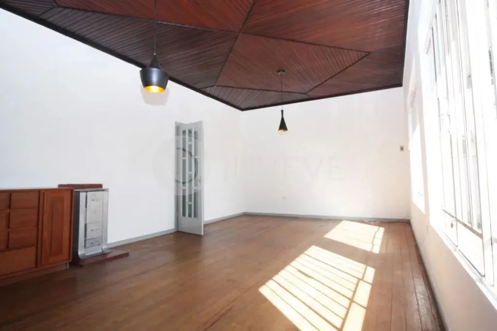 IMOBILIÁRIA JUVEVÊ ALUGA CASA COMERCIAL HUGO LANGE PRX NOSSA SRA DA LUZ AUGUSTO STRESSER E - Foto 2