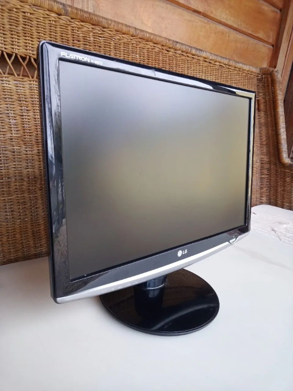 Monitor LG Flatron W1952tq 19 Preto