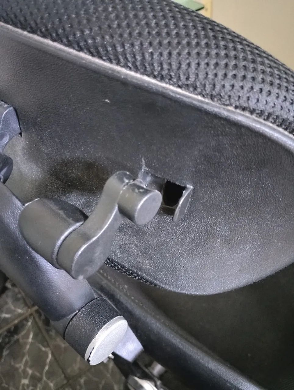 Cadeira Ergonômica Mesh com Apoio de Cabeça e Lombar - Foto 5