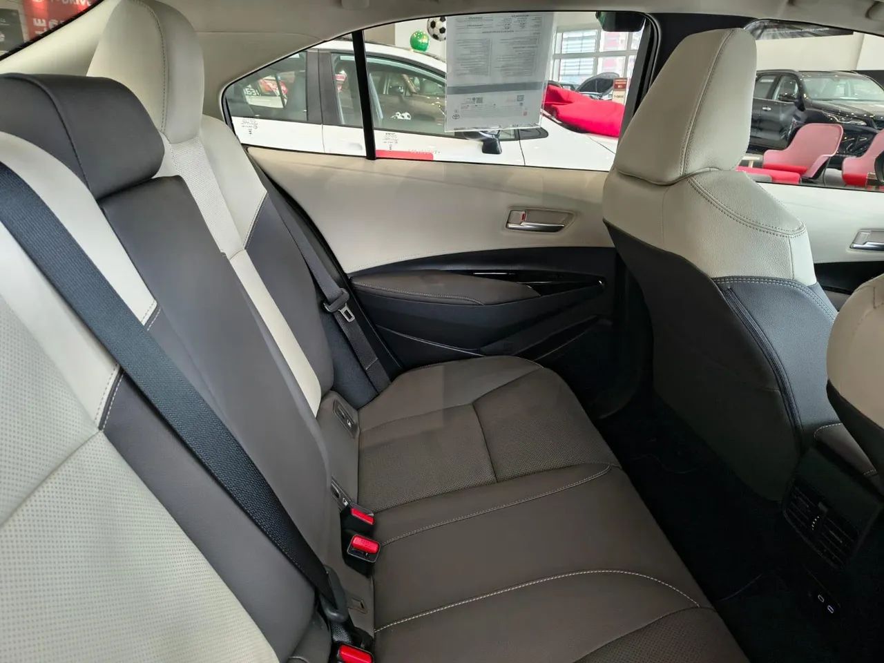 Toyota Corolla Altis Prem. Hybrid 1.8 Flex AUT, foto 10 de 15