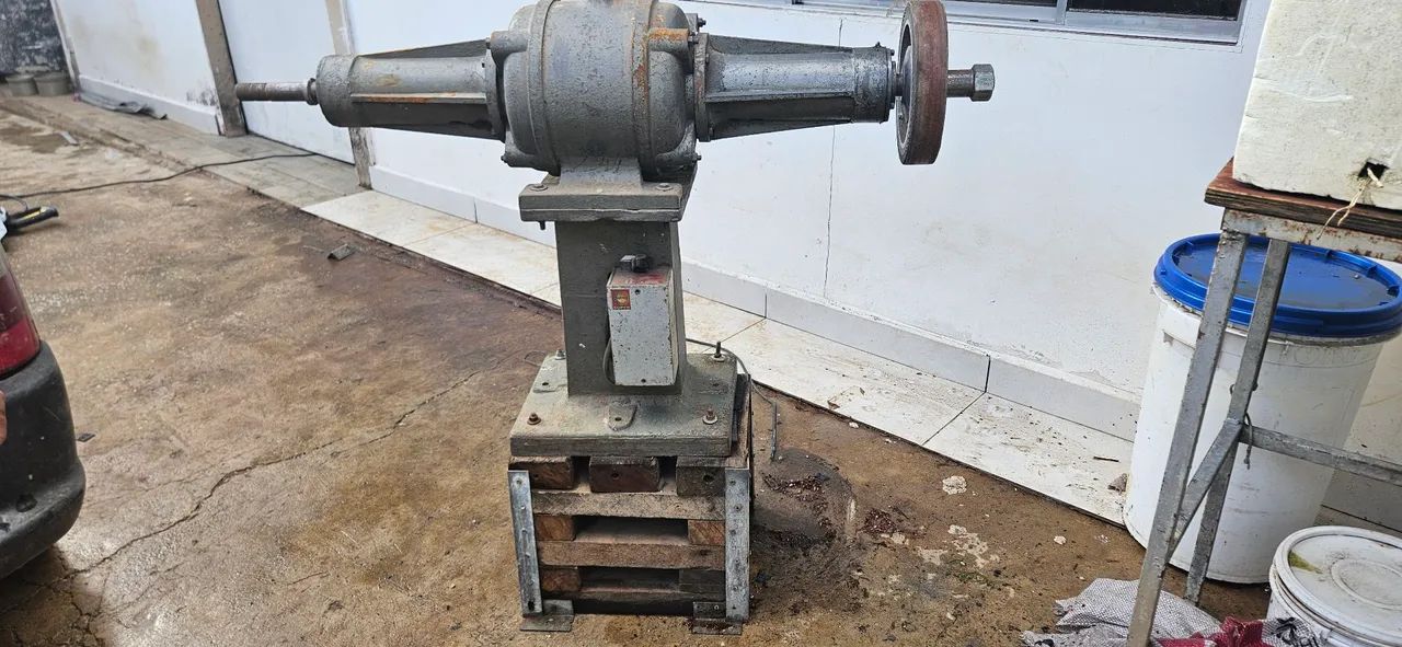 Poletriz Máquina Industrial de Polimento 