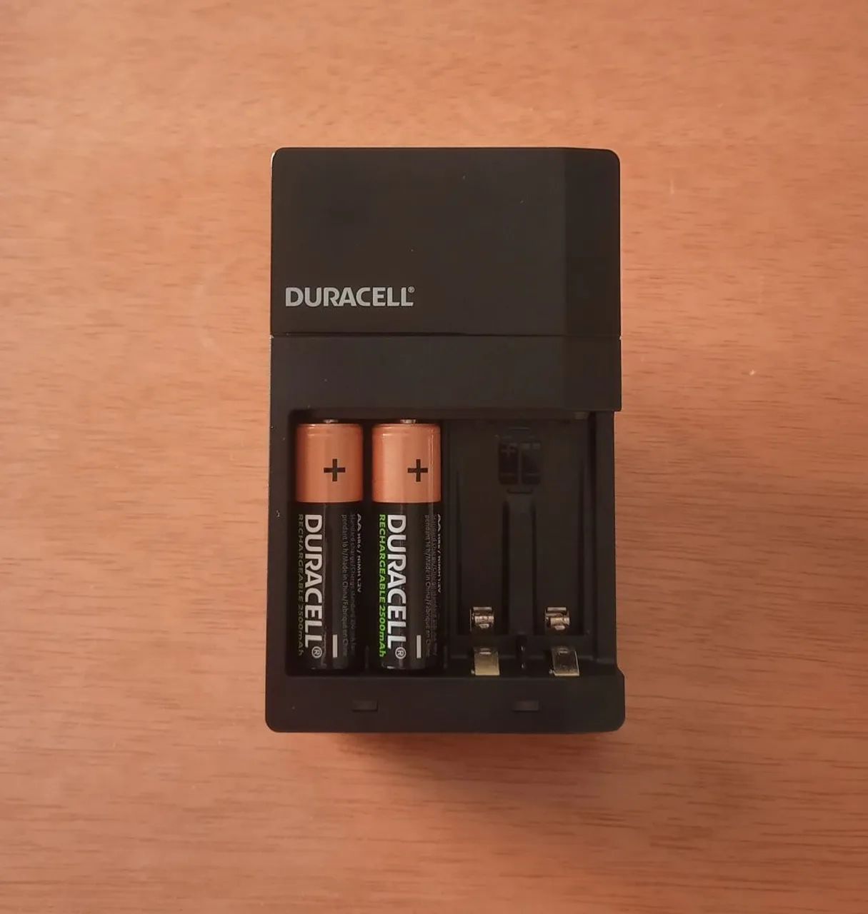 Carregador Original Duracell + 2 Pilhas Duracell