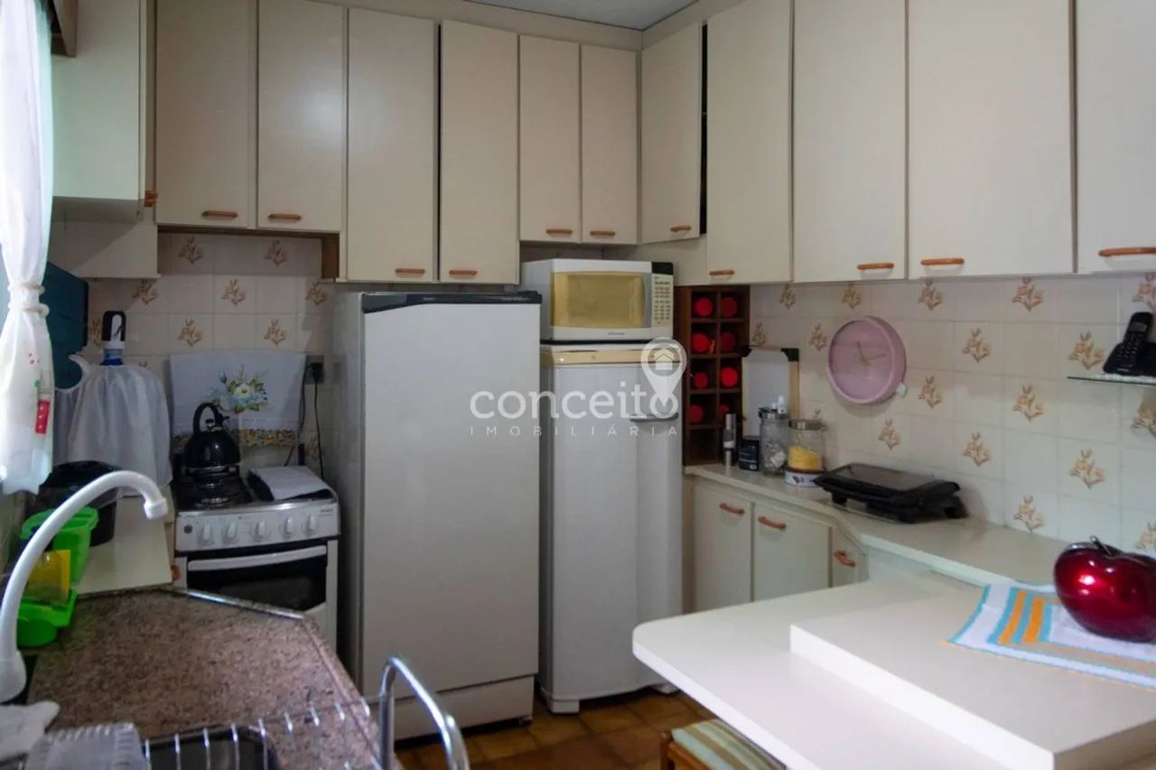 Casa Semimobiliada com 4 Dormitórios na Velha! - Foto 5
