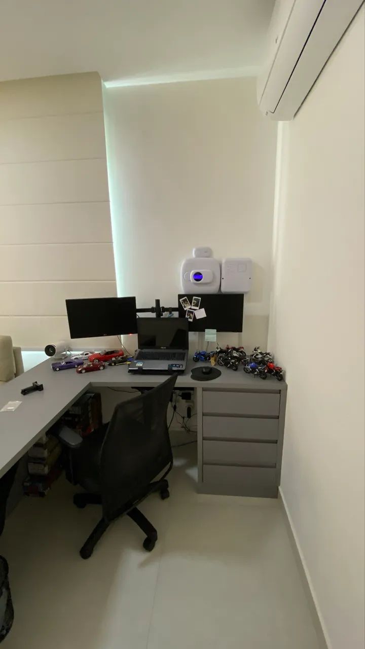 Mesa de canto em L para escritório