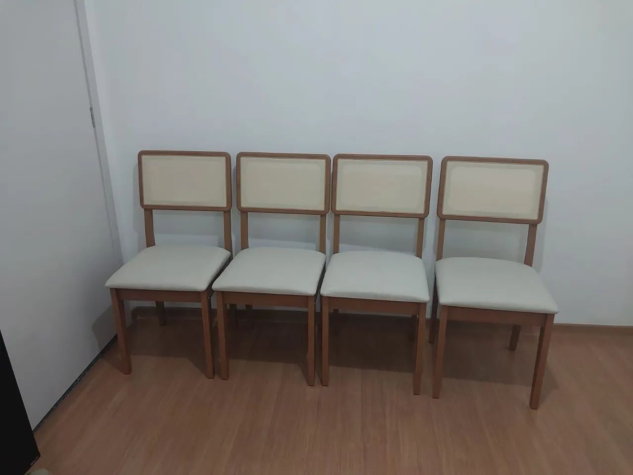 Kit 4 cadeiras de jantar 