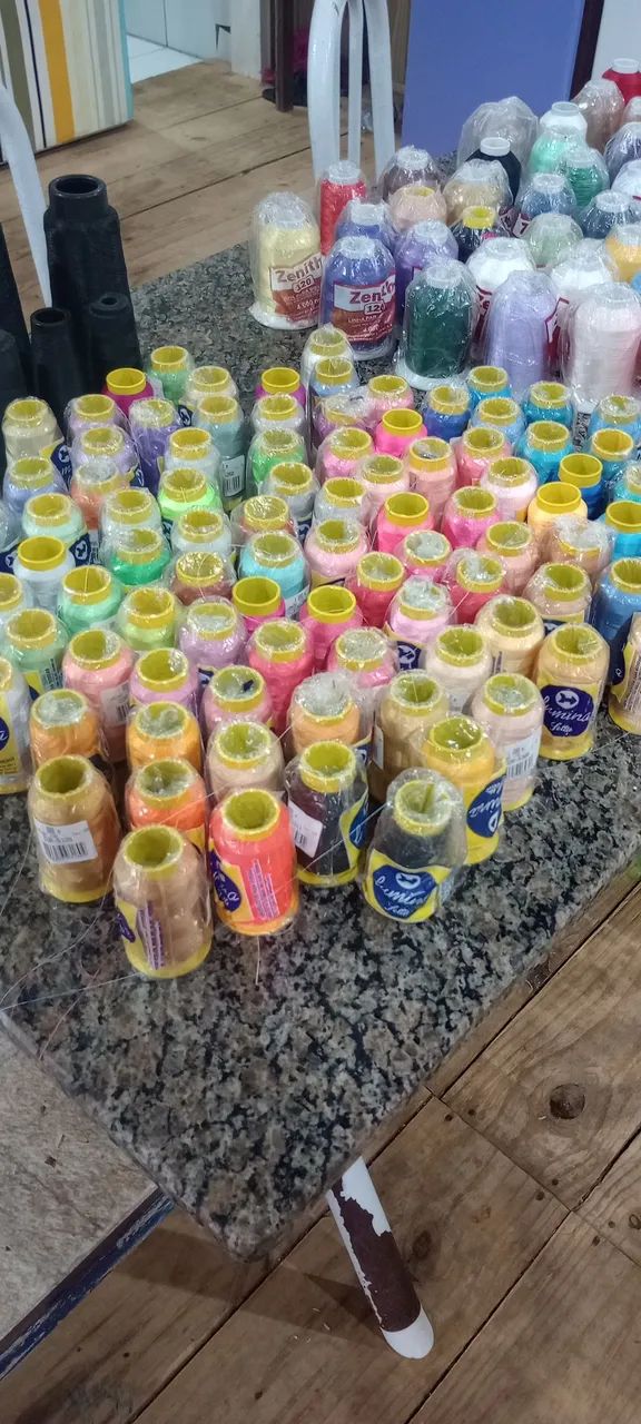 Selling Threads427577244711669763
