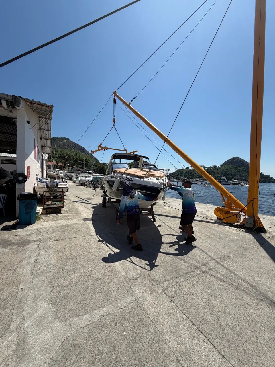 Lancha FS 22 pés cabinada  - Foto 4