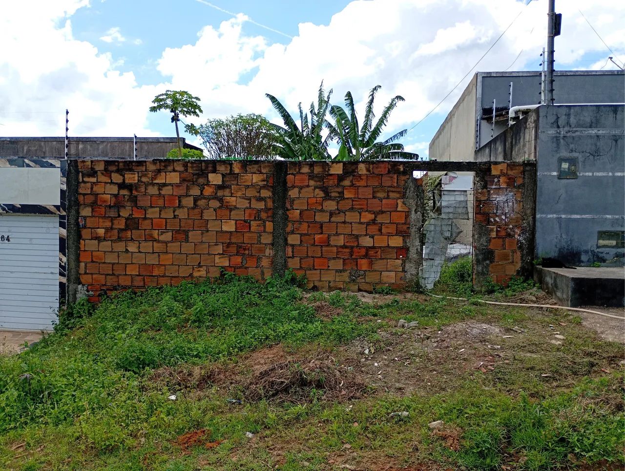 VENTO TERRENO MURADO MEDINDO 8x25