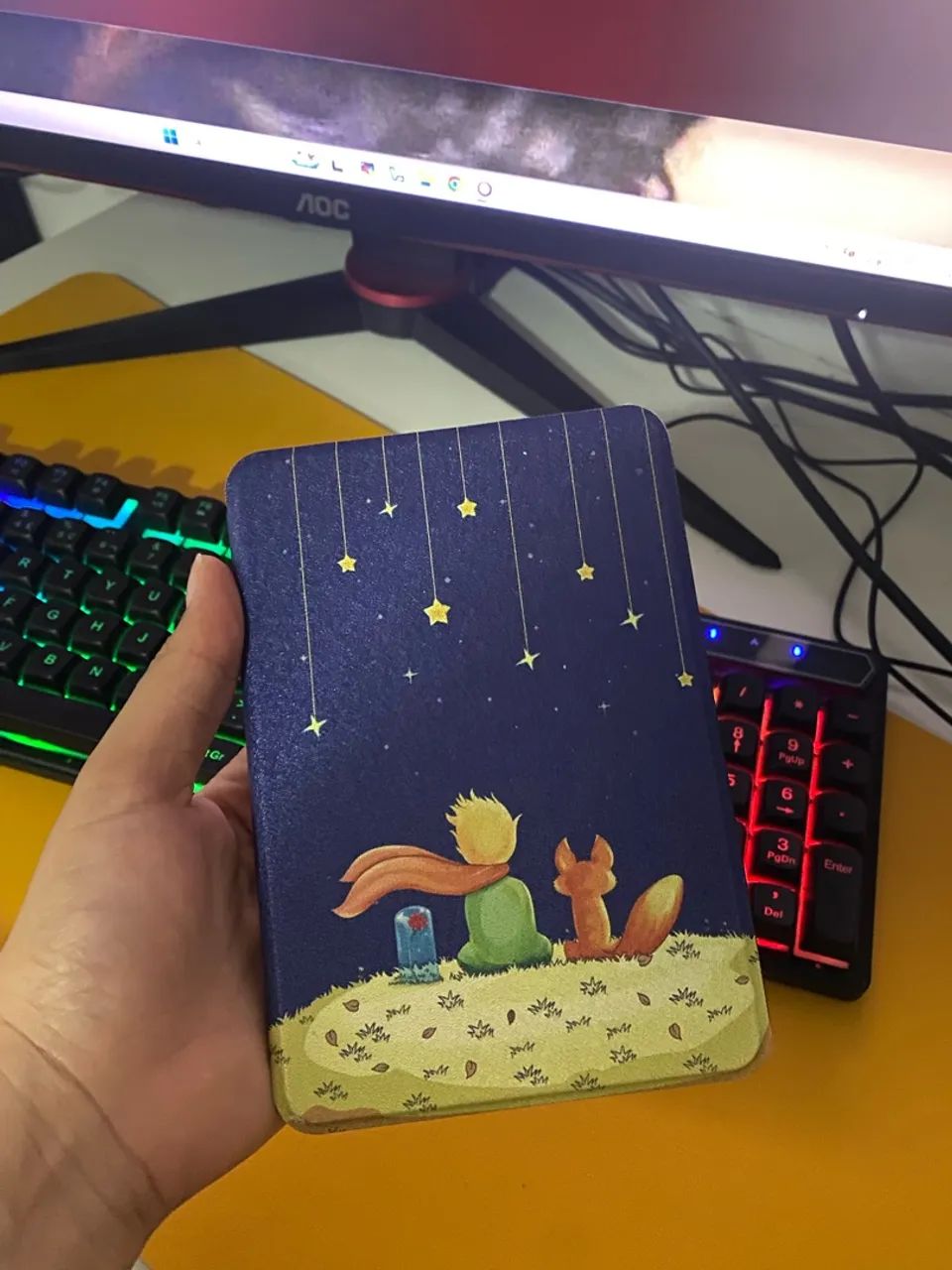 Kindle Amazon usado com capa protetora 
