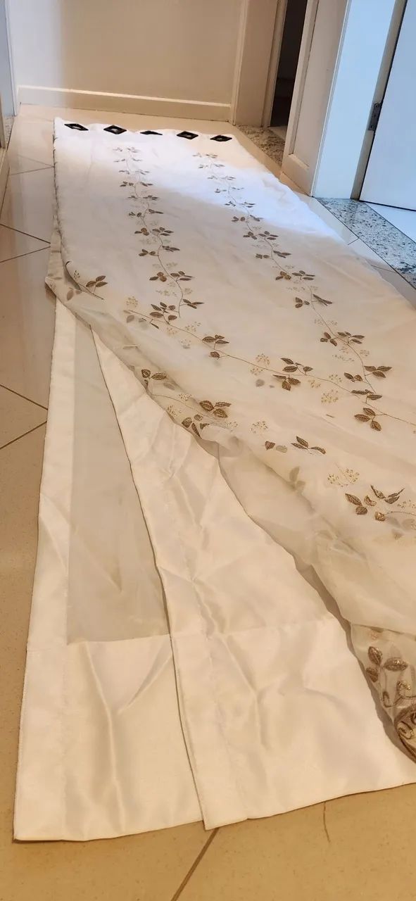 Cortina com bordados  - Foto 2