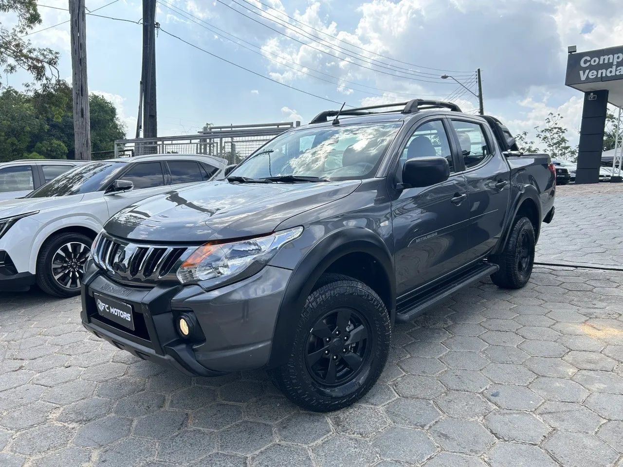 Mitsubishi L200 L200 Tri. Outdo. GLS 2.4 CD 4x4 Die. Aut 2024