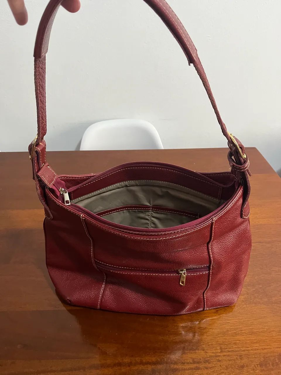 Bolsa vermelha em couro - Foto 3