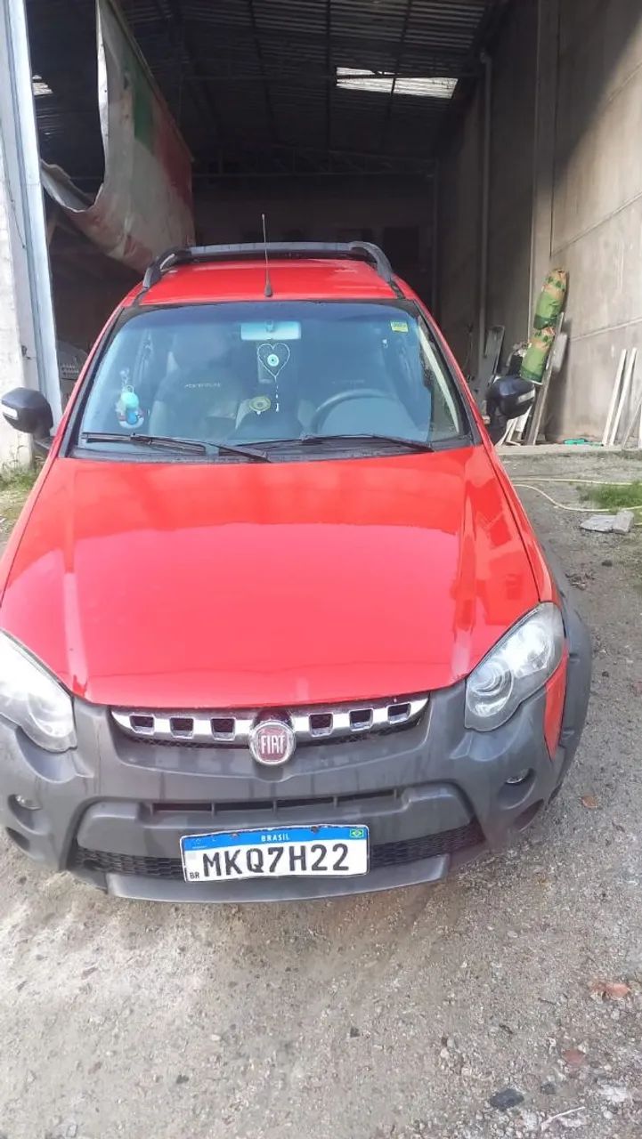 Fiat Strada Adv.1.8 16V Dualogic Flex CD 2013 - Foto 2