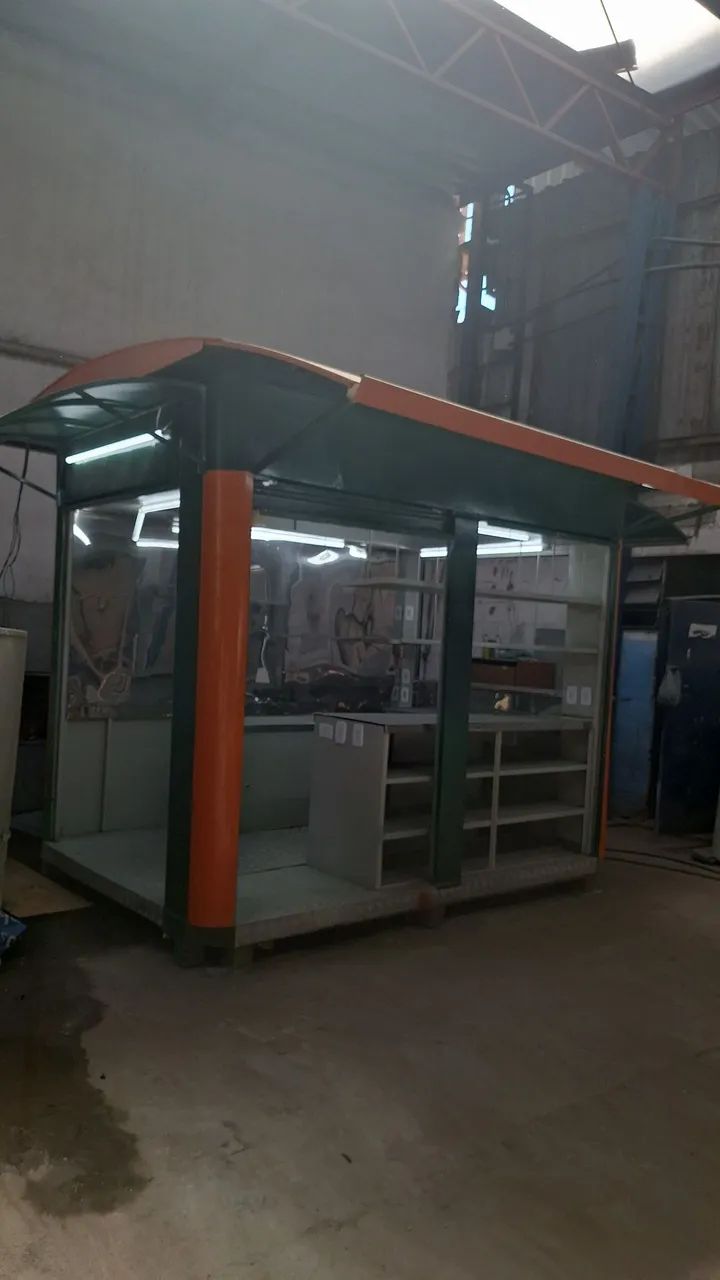 Quiosque Comércio Aço 4 portas 3mx2mx3m