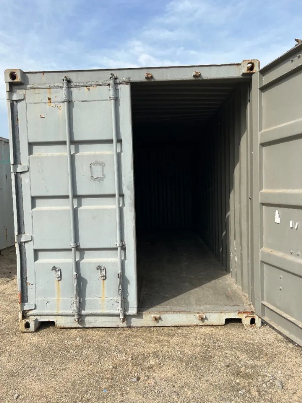 Container em terminal  - Foto 5