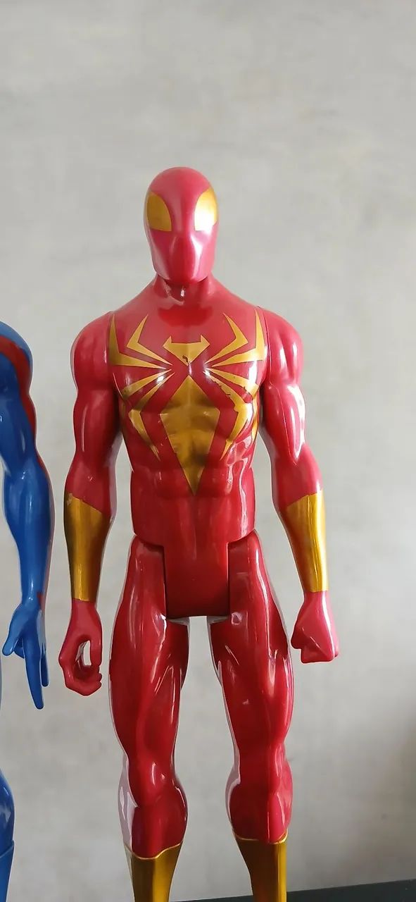 Bonecos Homem Aranha 2099 e Iron Spider 30cm  90 reais (cada) - Foto 4