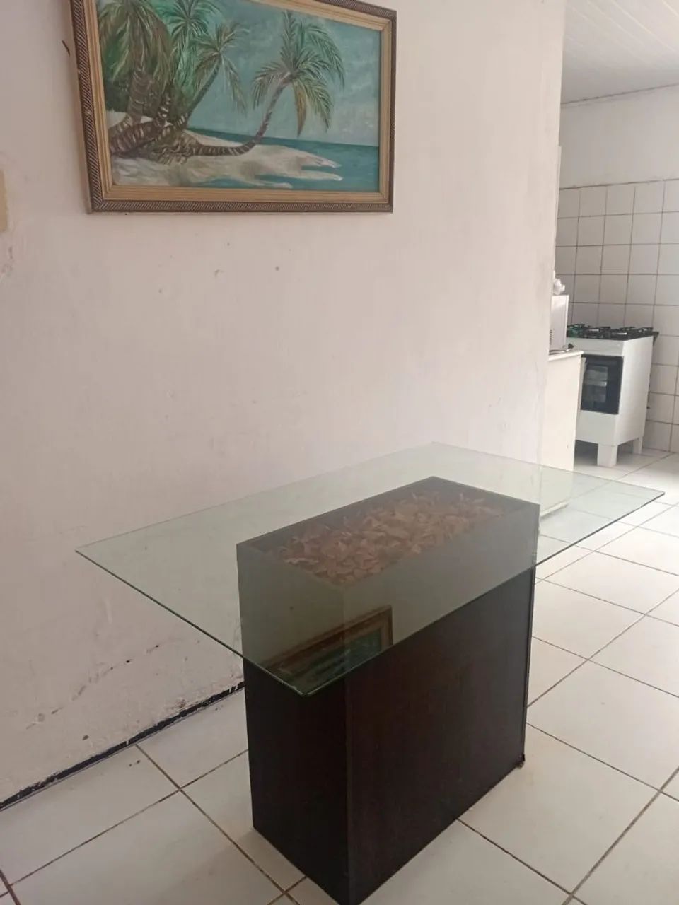 Mesa de Vidro de 1,30m. Com base de madeira 